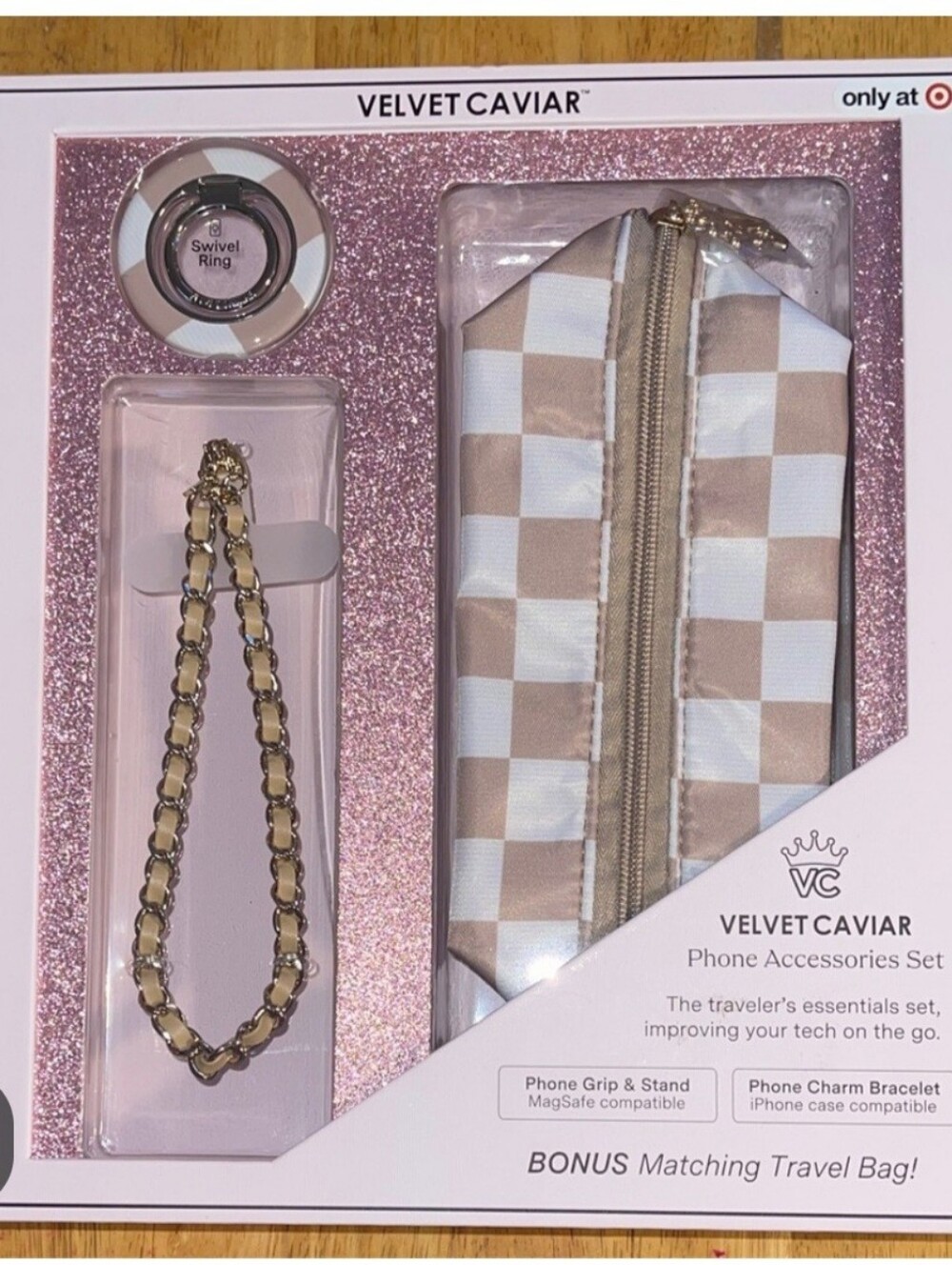 Velvet Caviar Beige & White Check Phone Accessory Set with Gold Charm